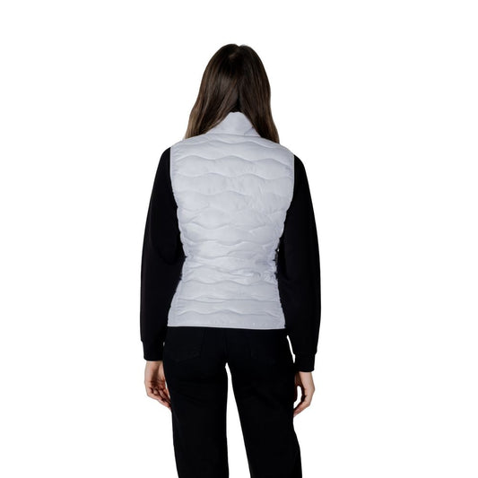 White Polyester Sleveless Jacket