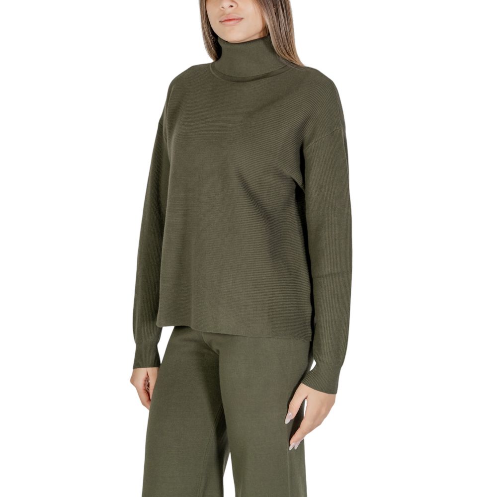 Green Viscose Turtleneck